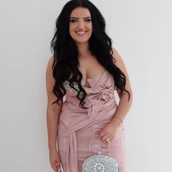 Elegant evening gown made in kosovo - Picture 8 of 8